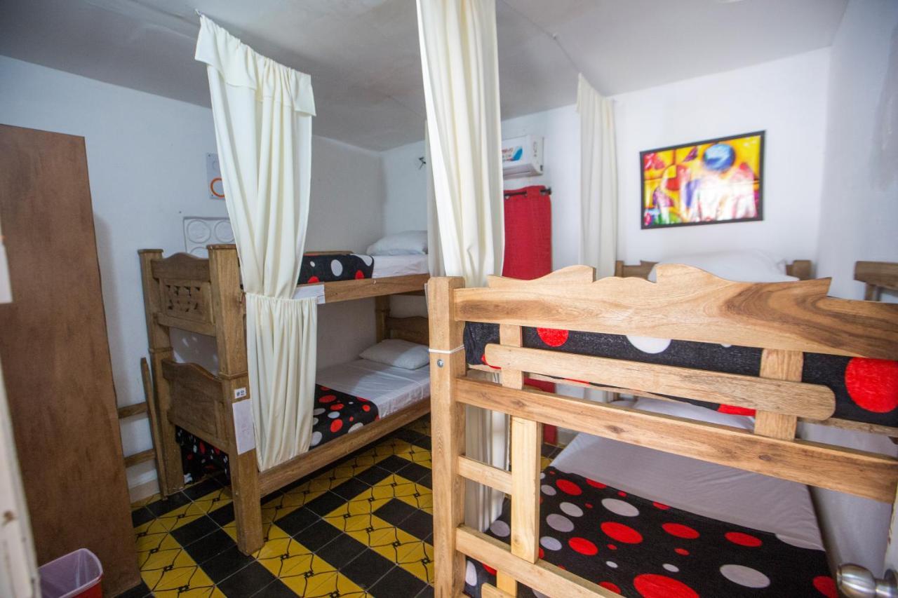 Casa Hostal Kristalu Cartagena エクステリア 写真