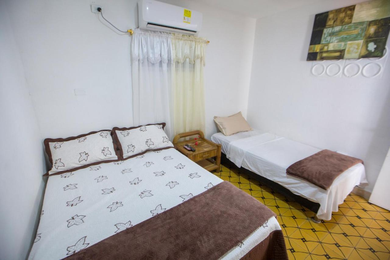 Casa Hostal Kristalu Cartagena エクステリア 写真